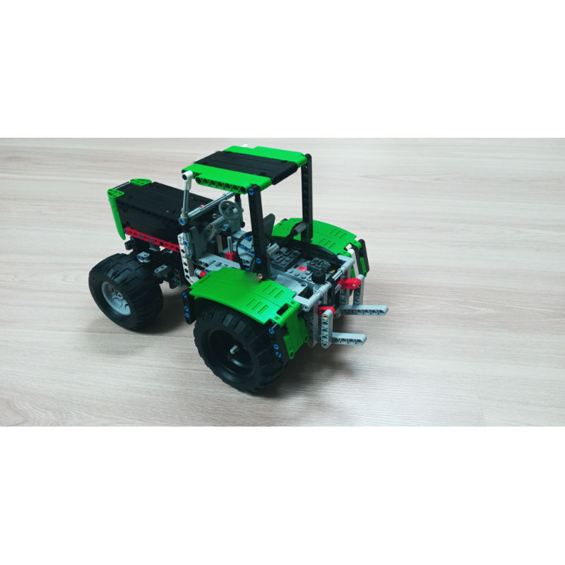 MOC-80667 Trator Agrícola Urba - Urban Farming Model avaliação e preço