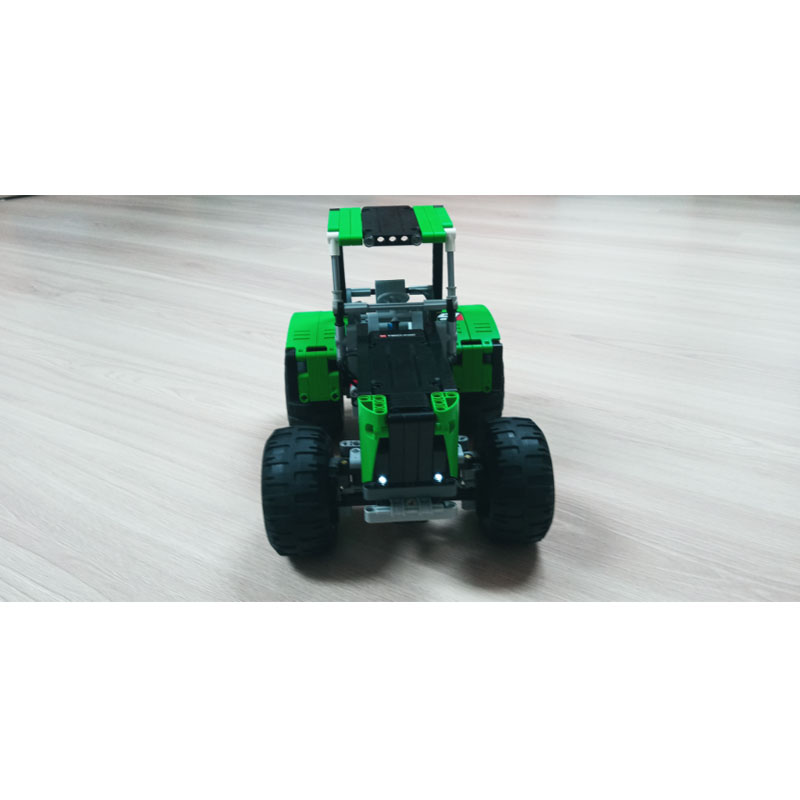MOC-80667 Trator Agrícola Urba - Urban Farming Model avaliação e preço